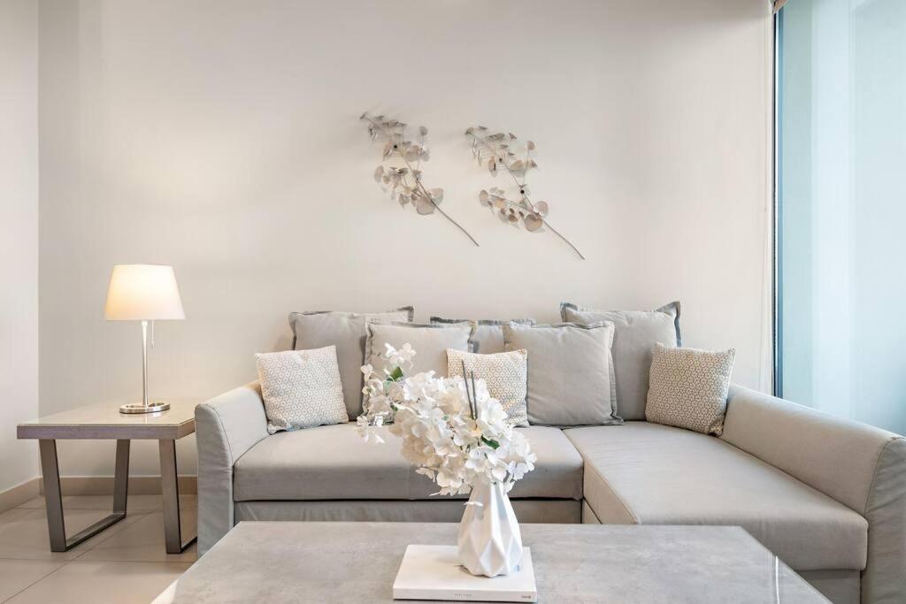 First Class 1br Burj Khalifa & Fountain Views Apartment