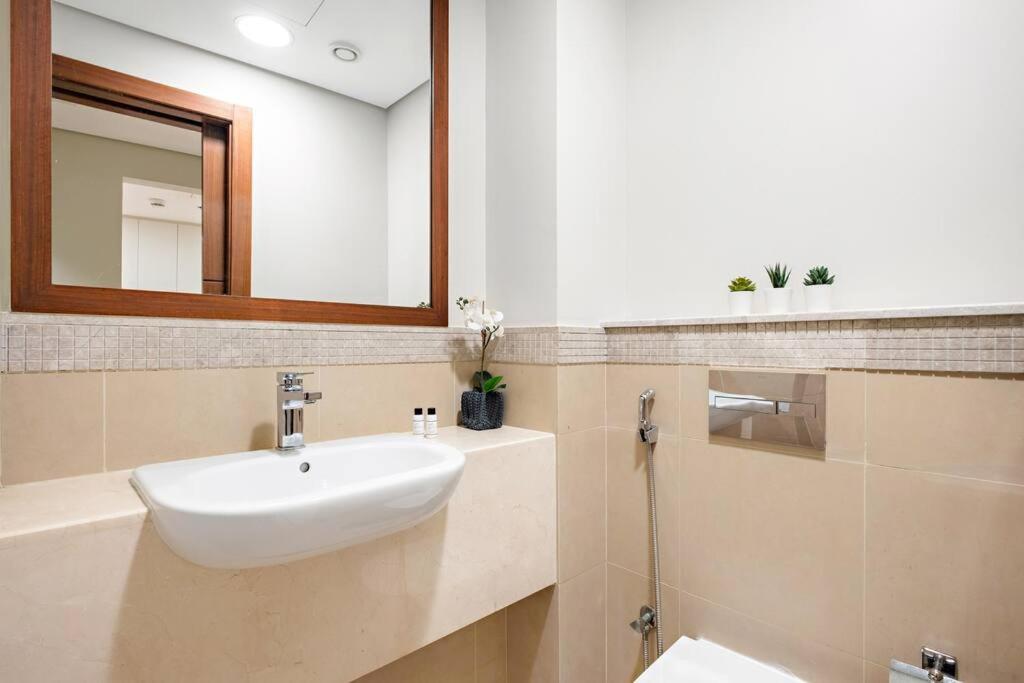 Apartment First Class 1br Burj Khalifa & Fountain Views Dubai